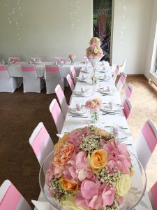 Kleiner Saal Waldheim Lindental für Hochzeit gestaltet